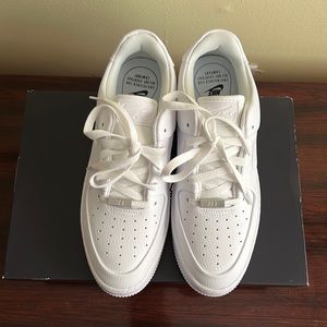 Women’s Nike Air Force 1 Sage Low (white)